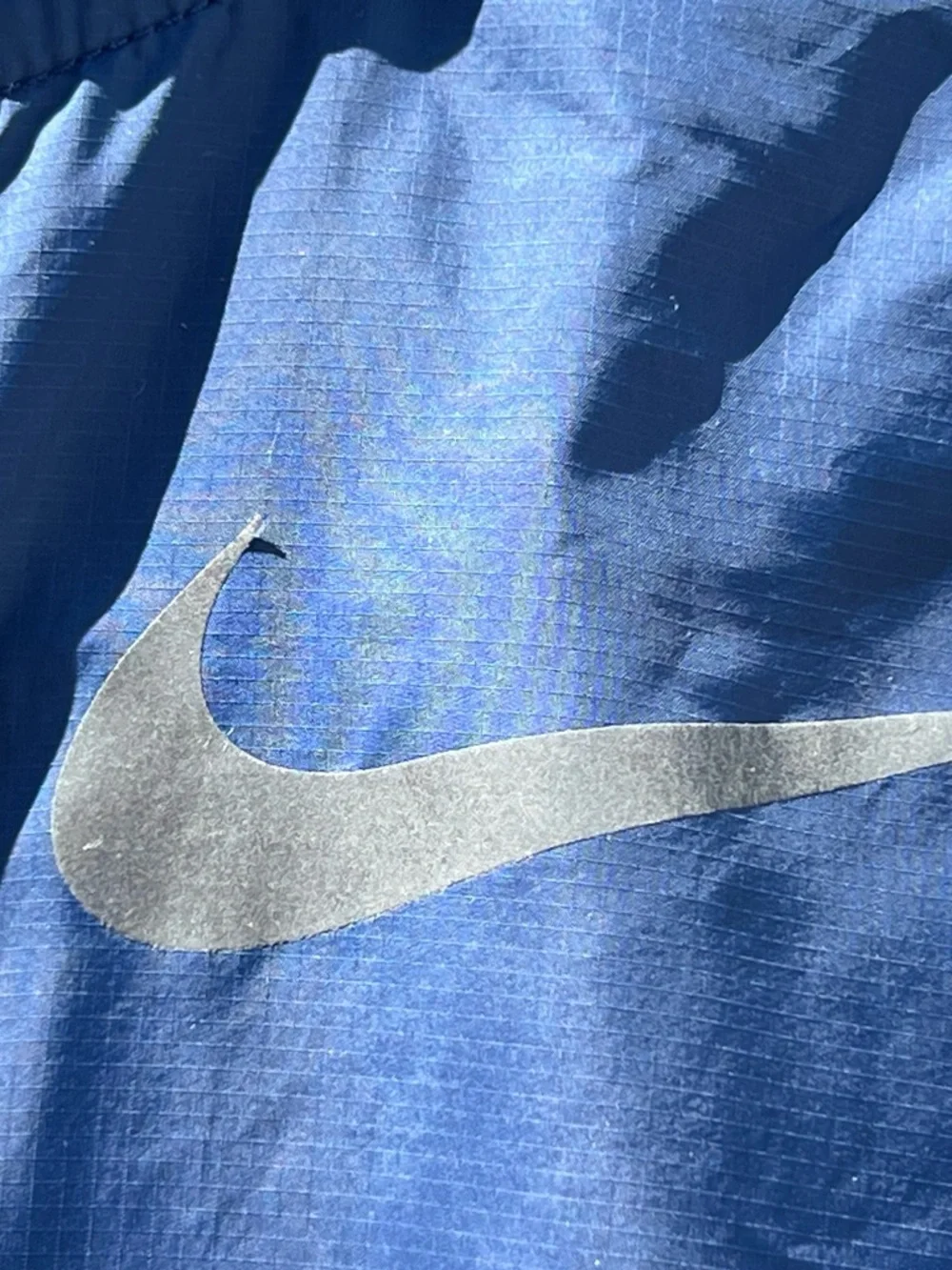 Nike Men’s Navy Blue Hooded Windbreaker Jacket - Picture 3 of 5